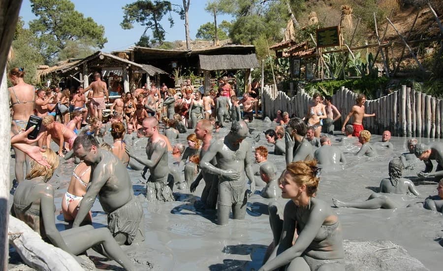 Sultaniye Thermal Spring and Mud Bath