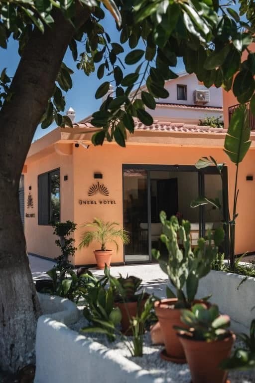 Unsal Hotel